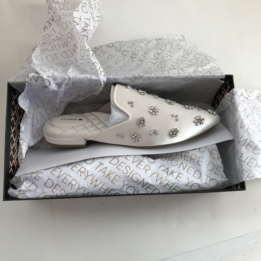 BIRDIES The Dove Satin Mule with Crystal Embellishments Size 8.5 NWT - Picture 12 of 16